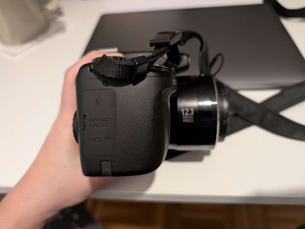 Canon PowerShot SX520 HS