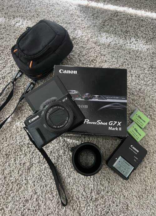 Canon PowerShot G7 x Mark II Digital Camera with Accessories