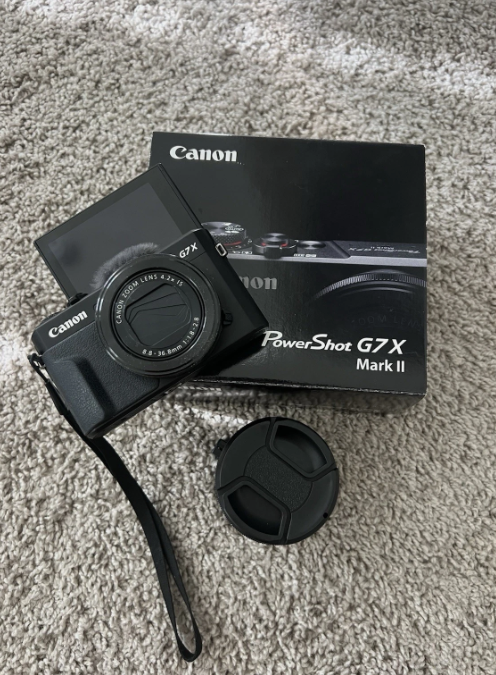 Canon PowerShot G7 x Mark II Digital Camera with Accessories