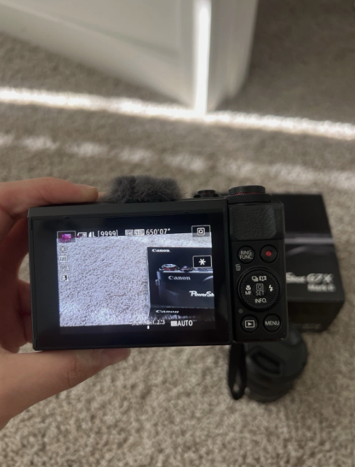 Canon PowerShot G7 x Mark II Digital Camera with Accessories